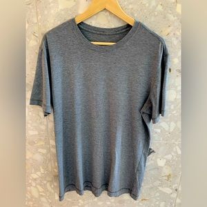 Lululemon T-Shirt